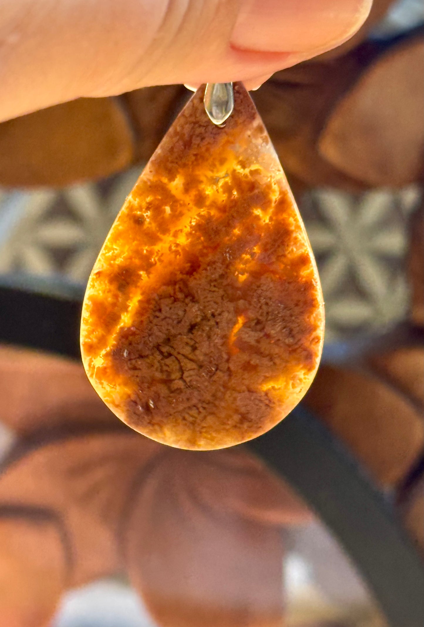 Pendentif d’opale Mahafaly
