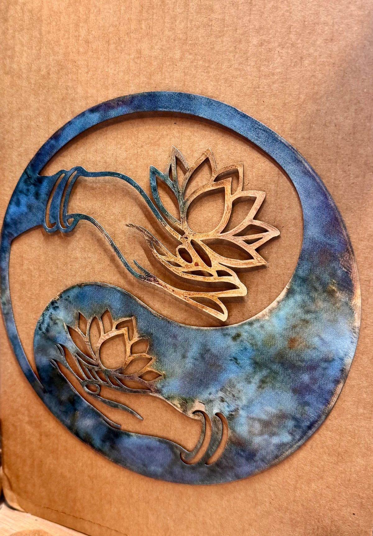Décoration murale mains et lotus