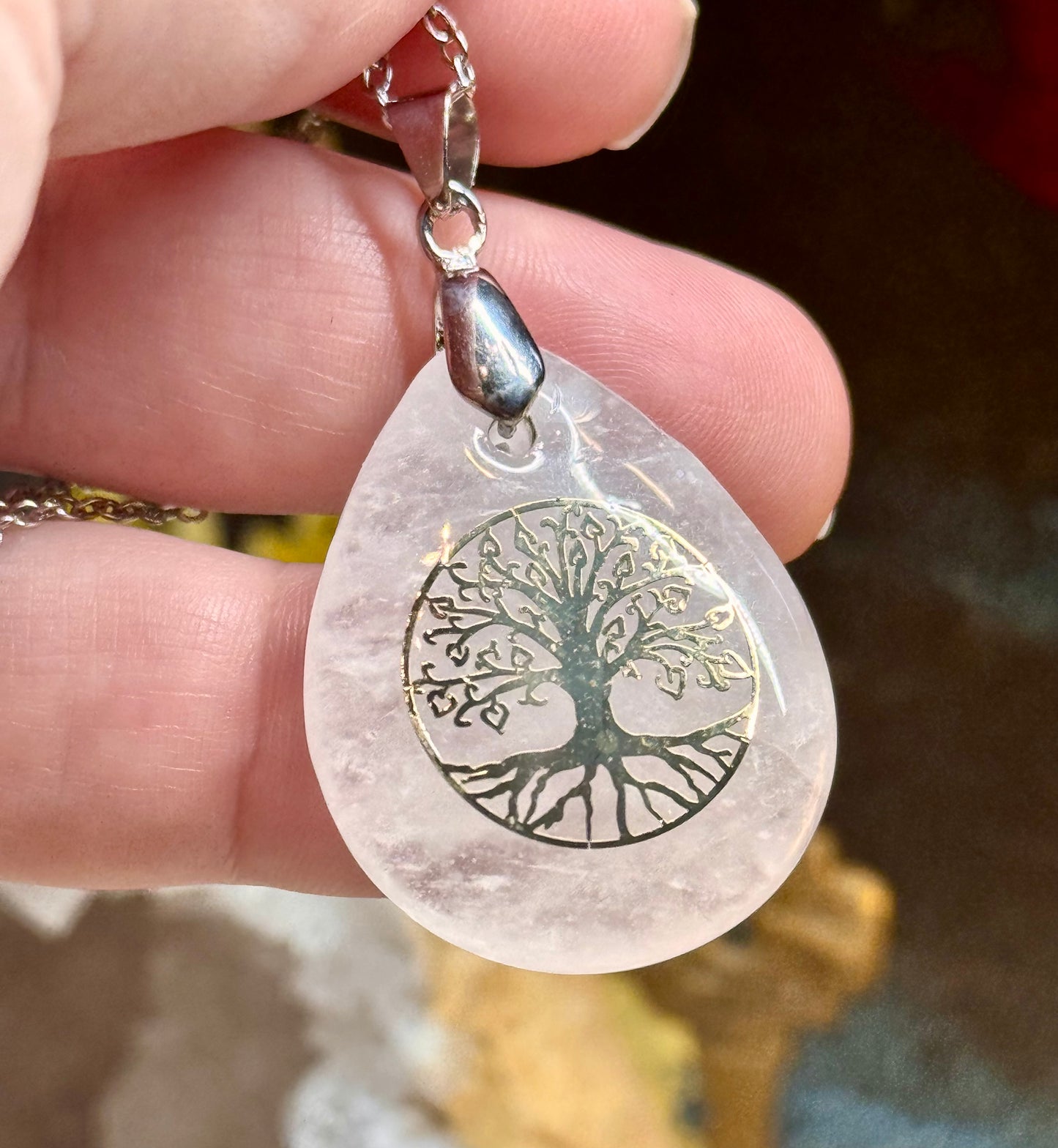 Pendentif goutte de cristal de roche arbre de vie plaqué