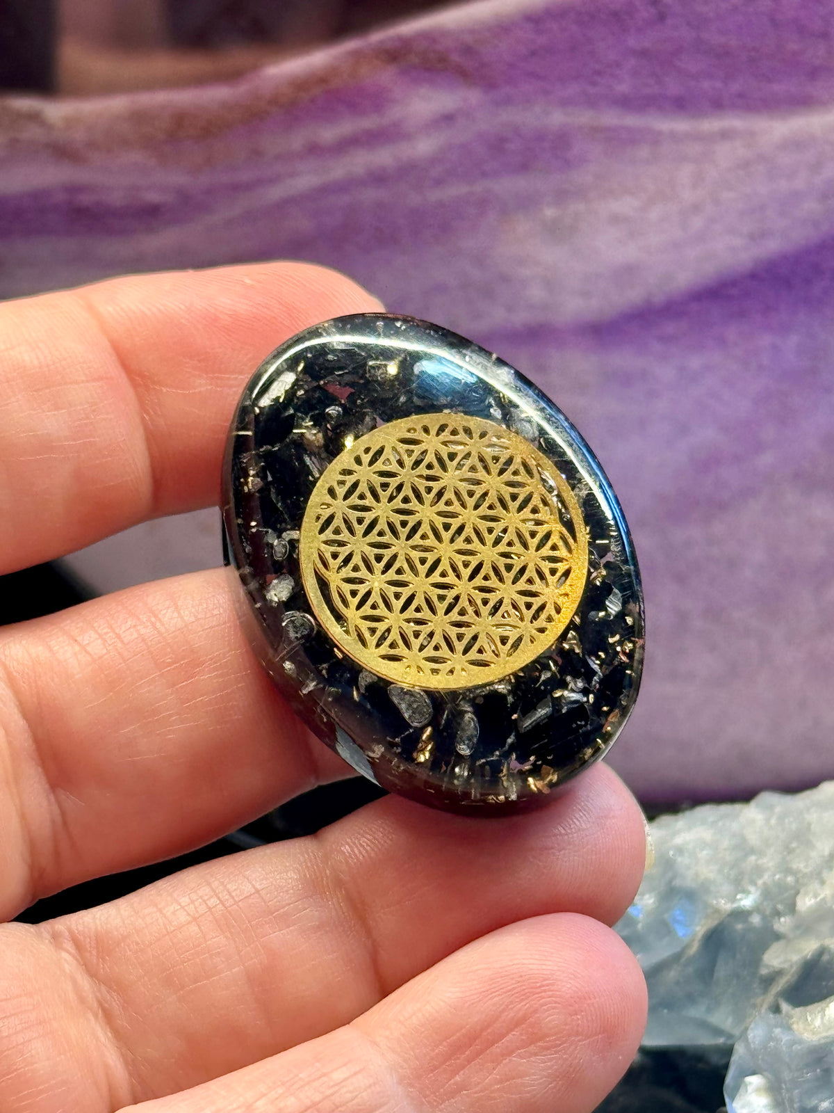 Petit Galet d’Orgonite TourmalineNoire