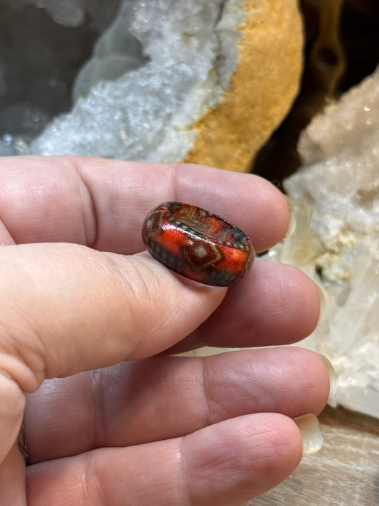 Bague fantaisie en bois rouge