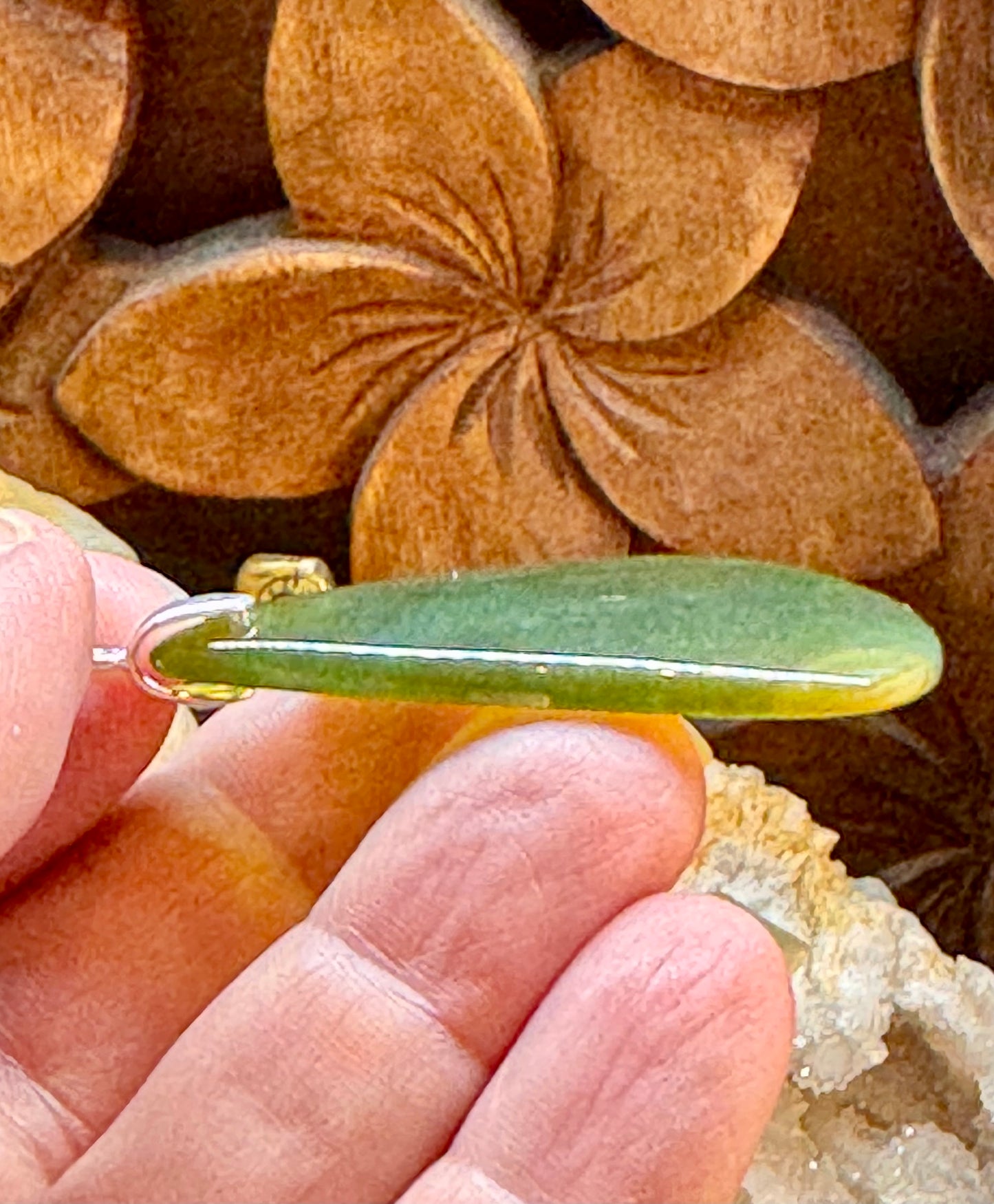 Pendentif de jade néphrite