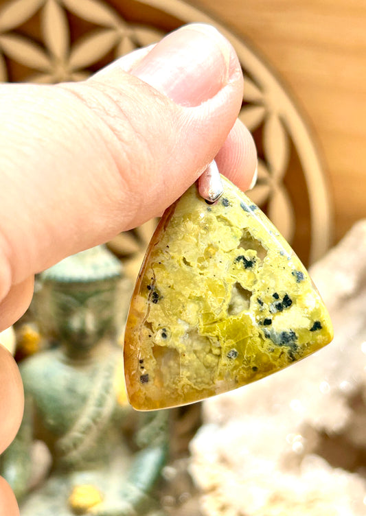 Pendentif d’atlantisite