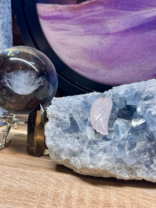 Pendentif Aile en Quartz Rose