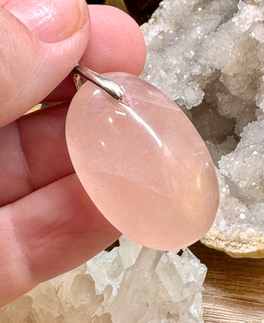 Pendentif de quartz rose