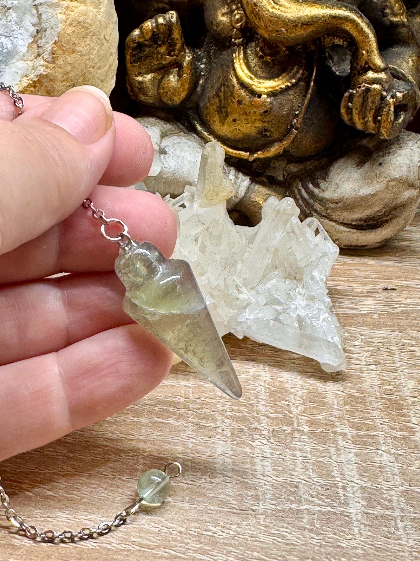 Pendule conique en fluorine