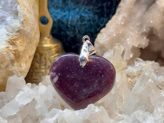Pendentif cœur de lépidolite