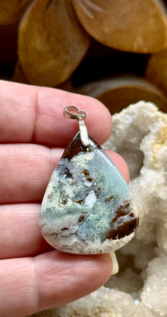 Pendentif en aquaprase