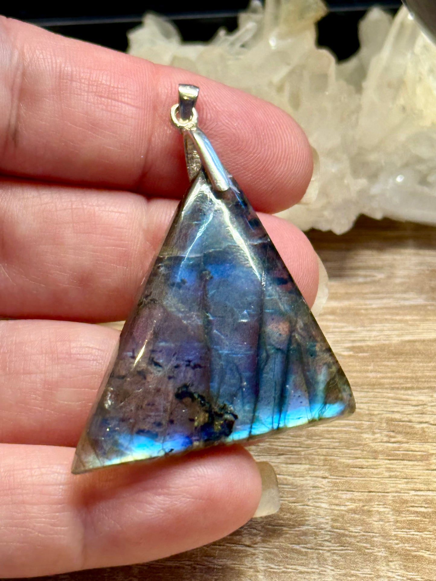 Pendentif de Labradorite triangle