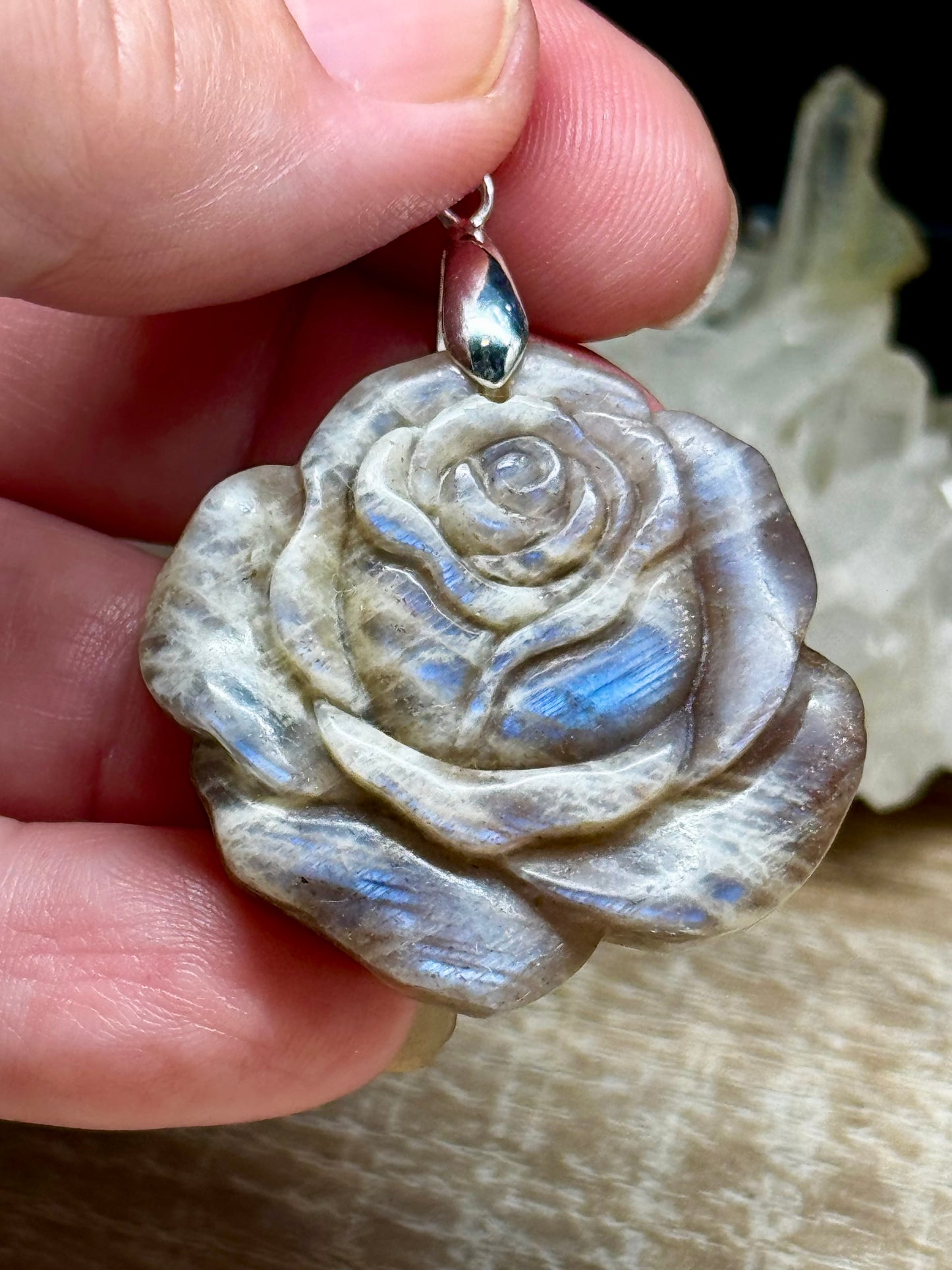 Pendentif en Pierre de lune - Forme de Rose
