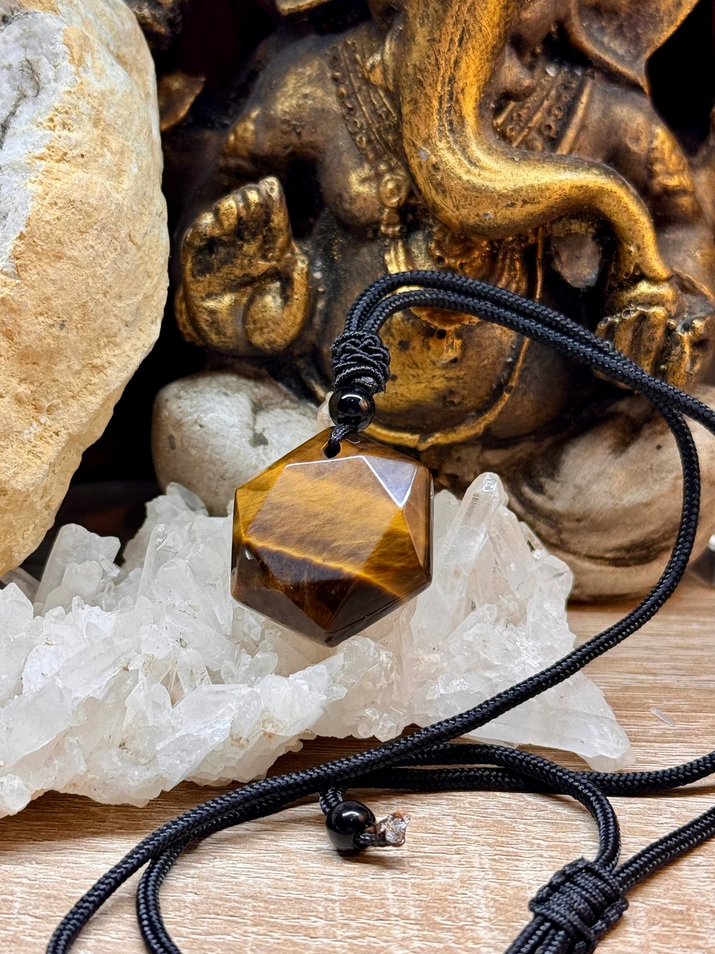 Collier avec sceau de Salomon Œil de tigre