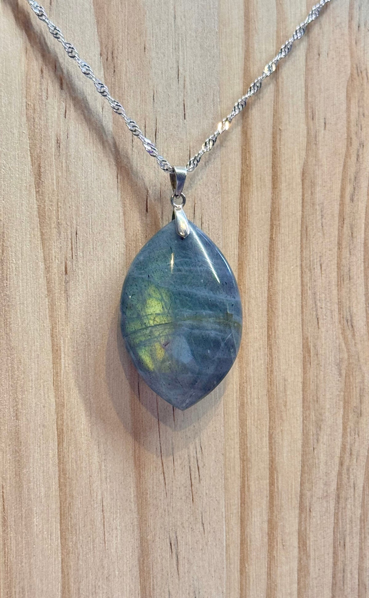 Pendentif de Labradorite bélière 925