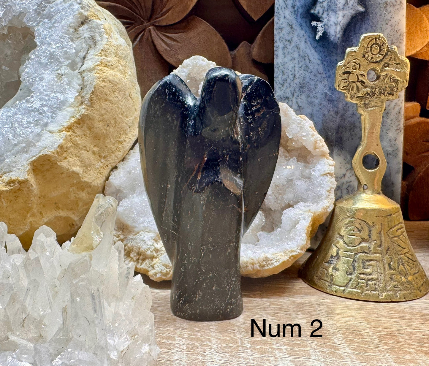 Ange en tourmaline noire