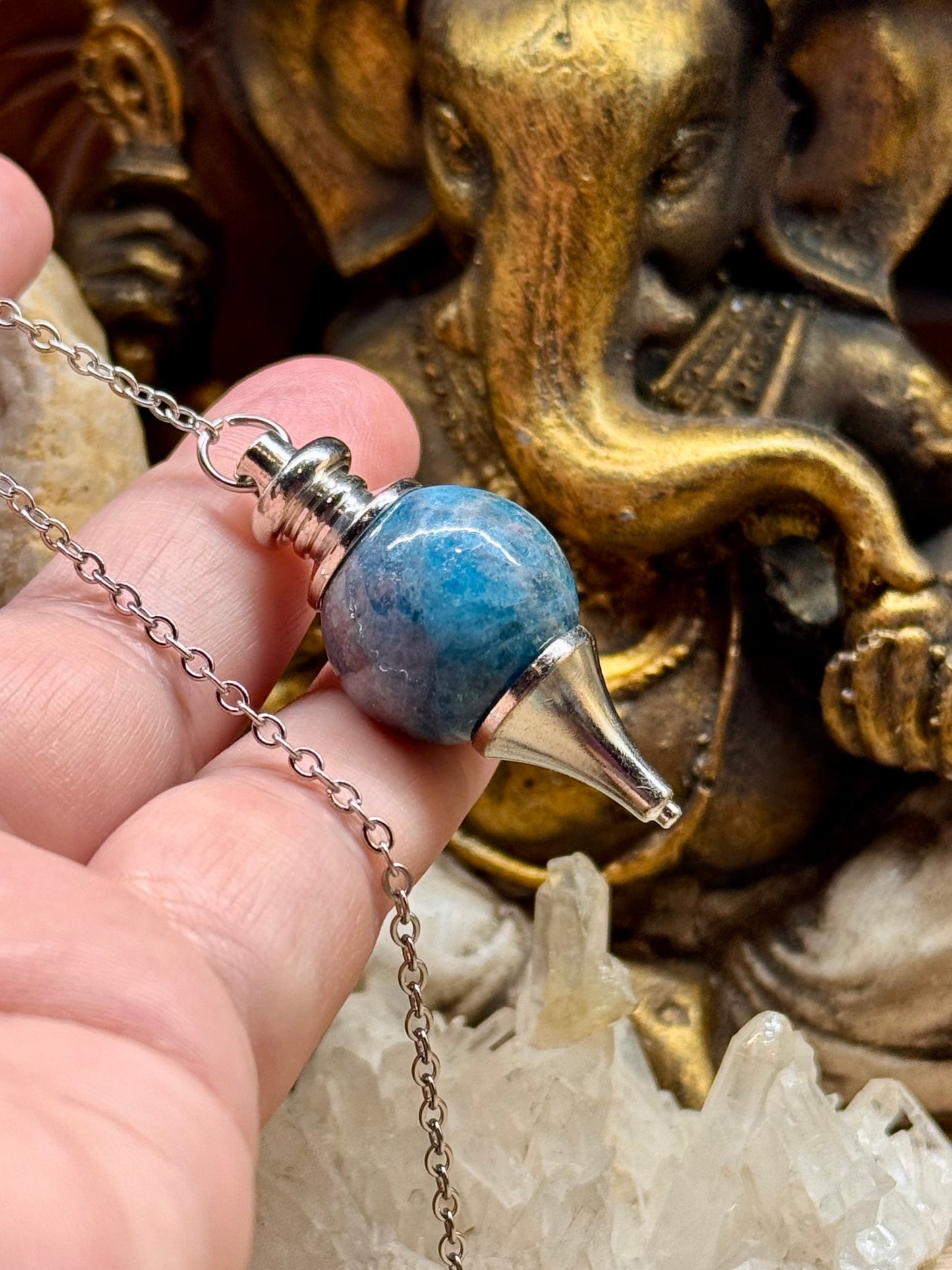 Pendule sphérique en Apatite (2)