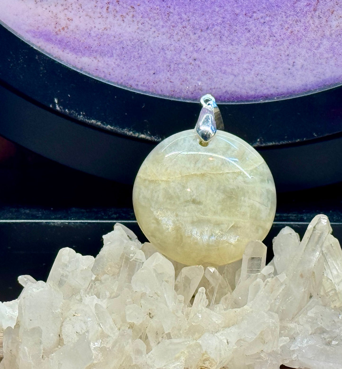 Pendentif de Pierre de Lune rond