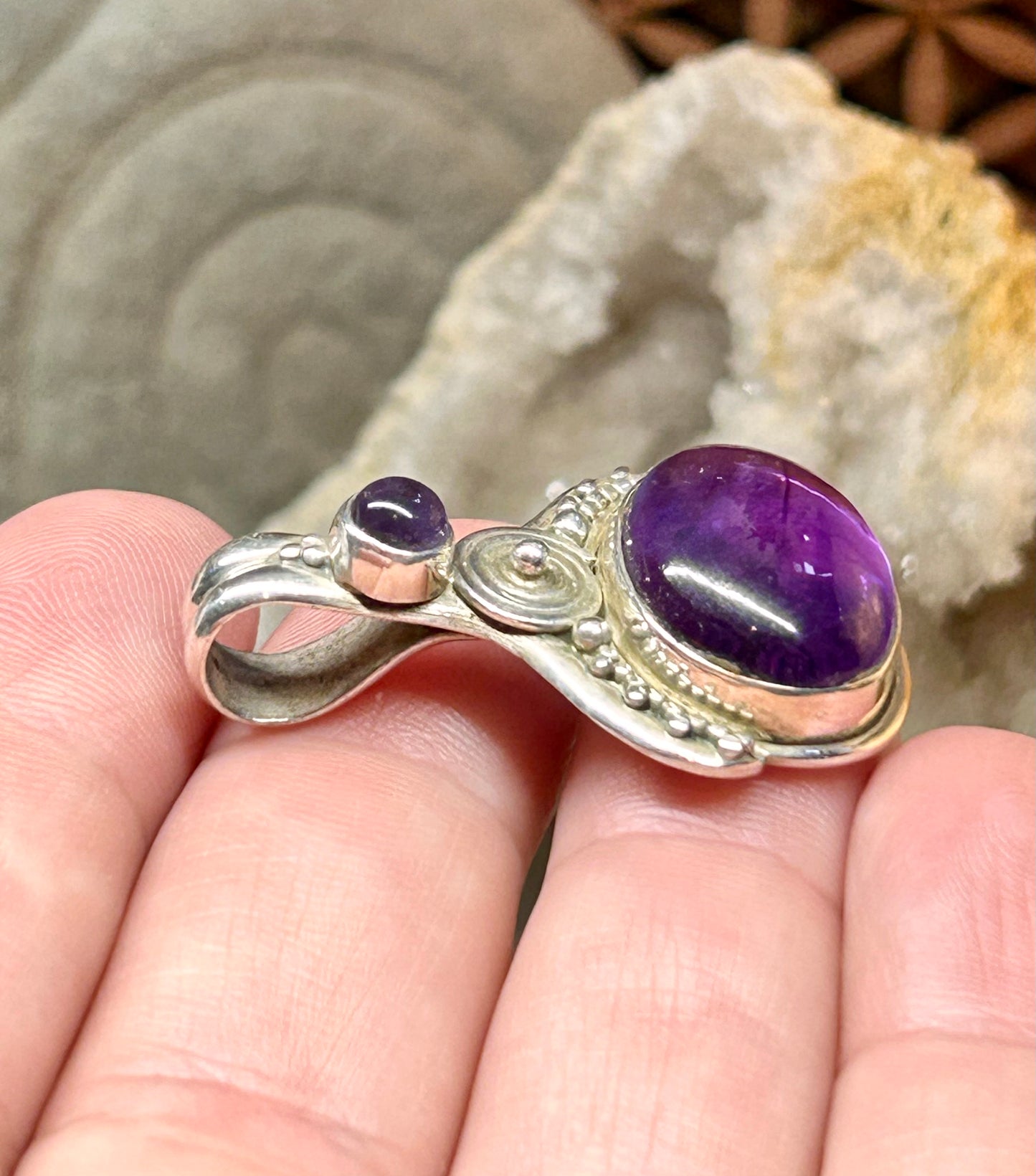 Pendentif en argent avec améthyste