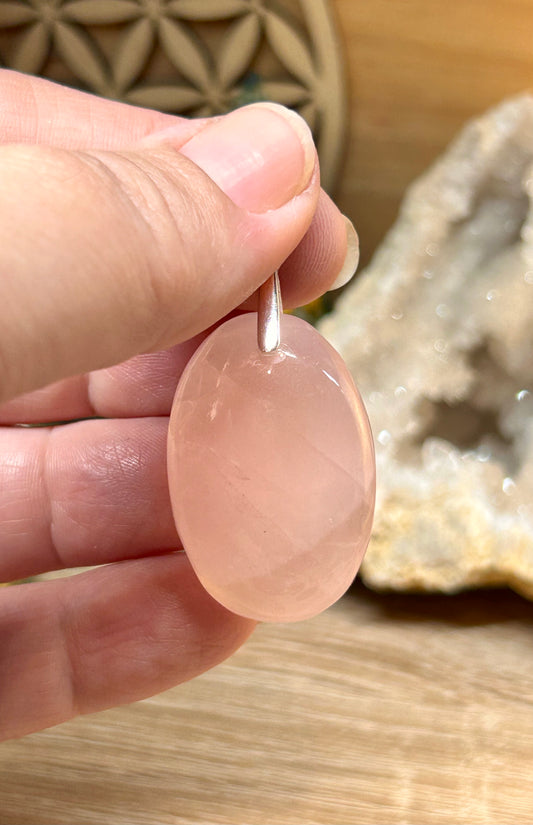 Pendentif de quartz rose
