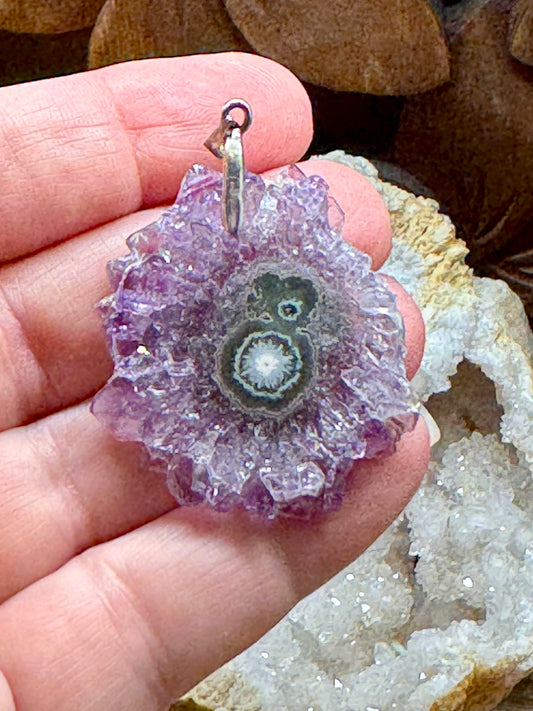 Pendentif de tranche d’améthyste