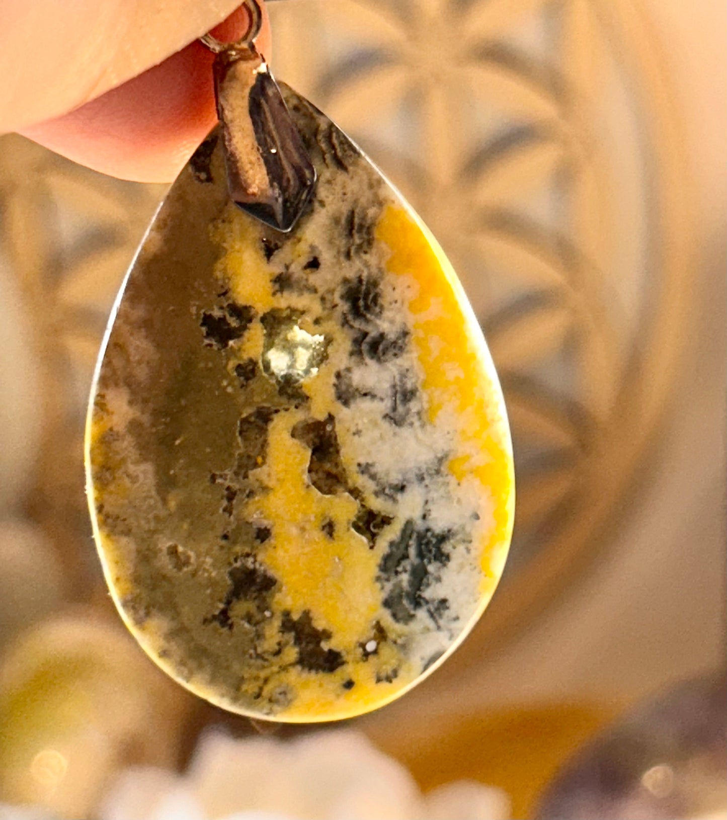 Pendentif de jaspe bumblebee