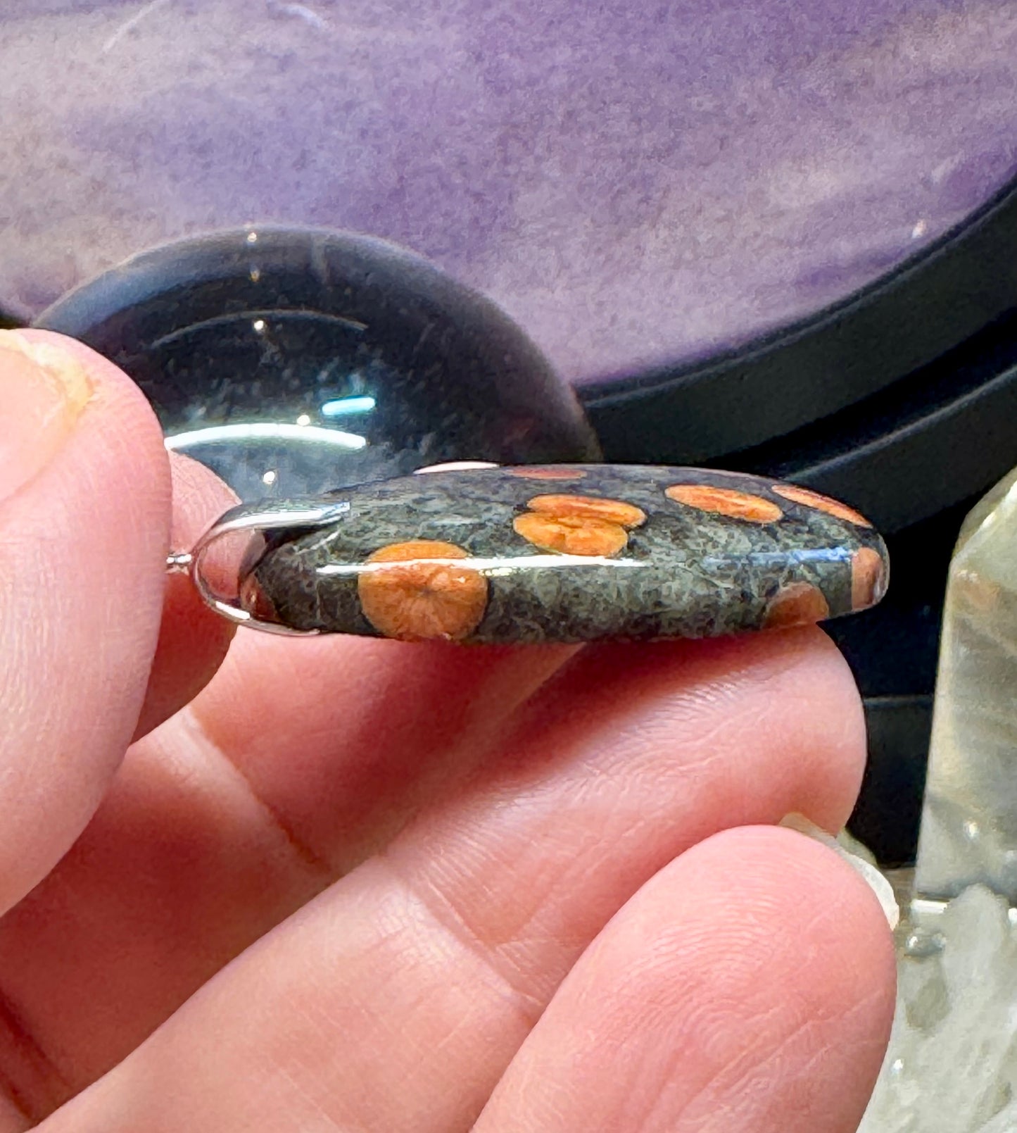 Pendentif d’obsidienne cacahuète