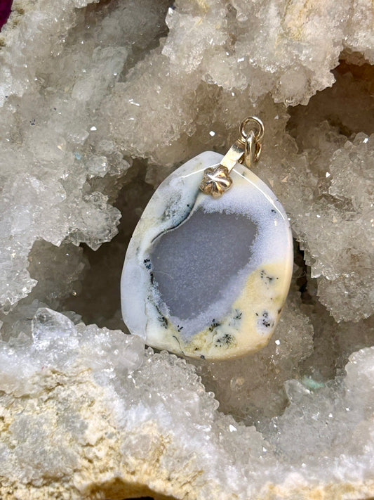 Pendentif d’agate dendritique