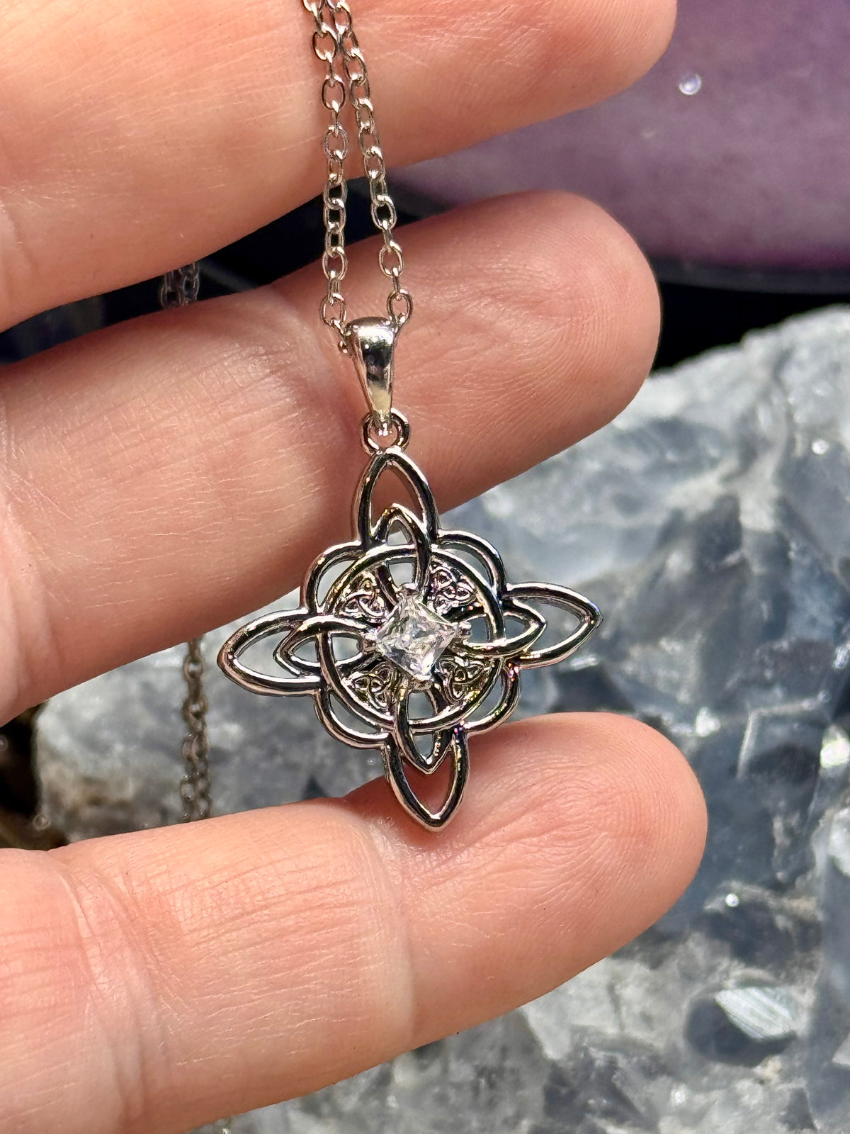 Collier en argent - Noeud de Sorcière