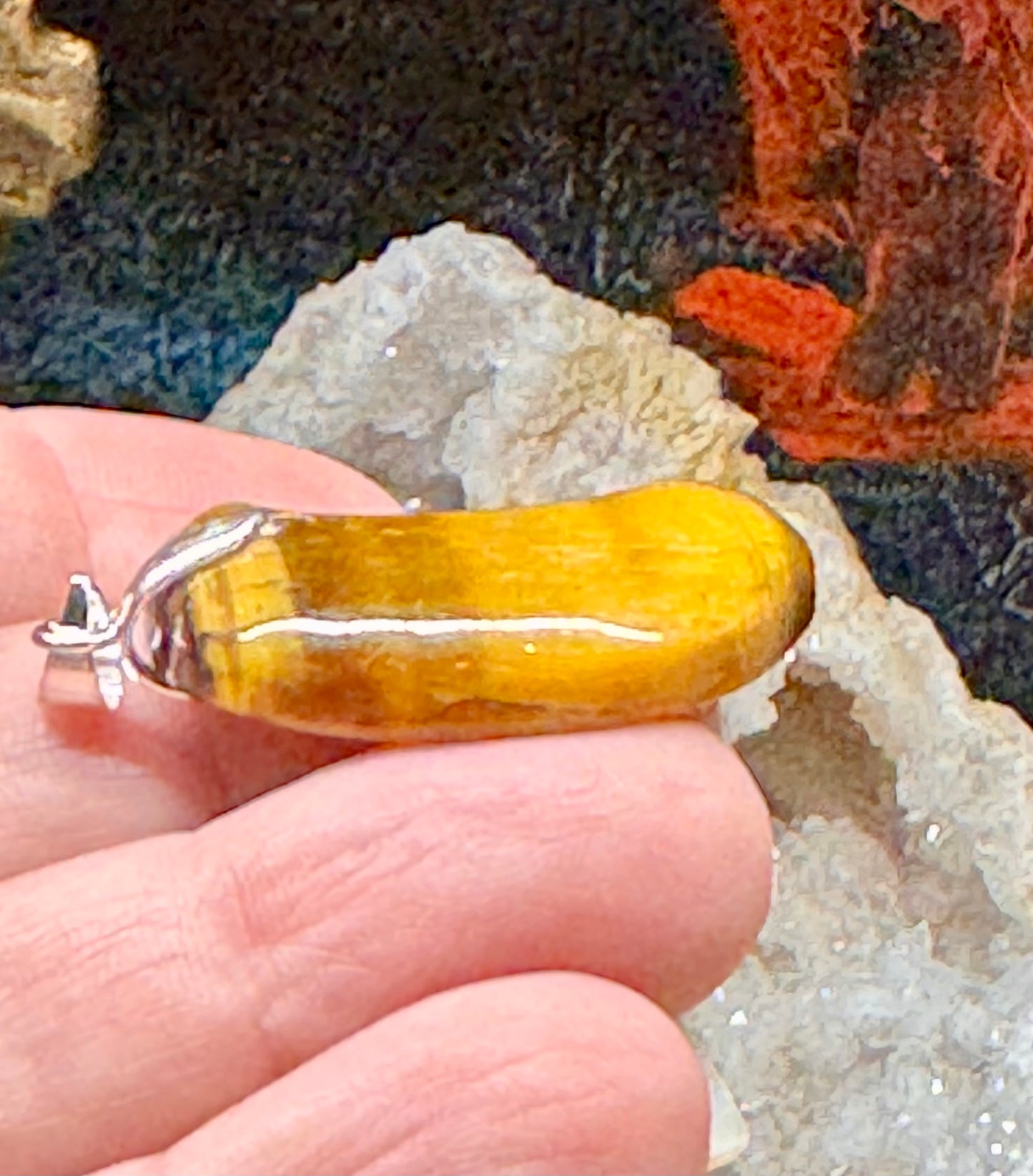 Pendentif lune œil de tigre