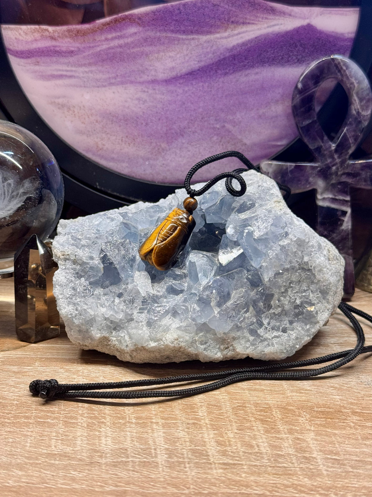 Pendentif Cigale en Oeil de Tigre