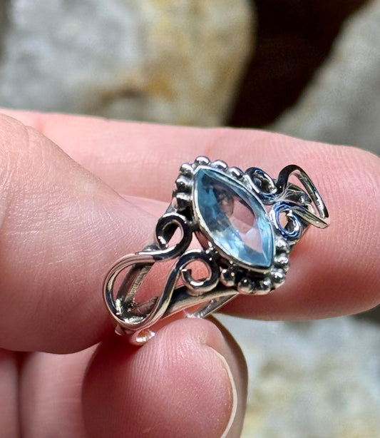 Bague en argent 925 Topaze bleue