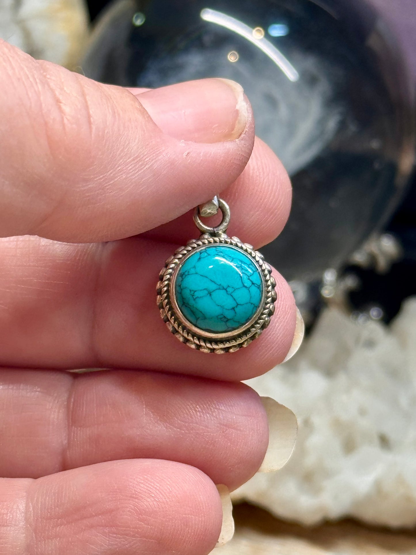 Pendentif de turquoise stabilisée
