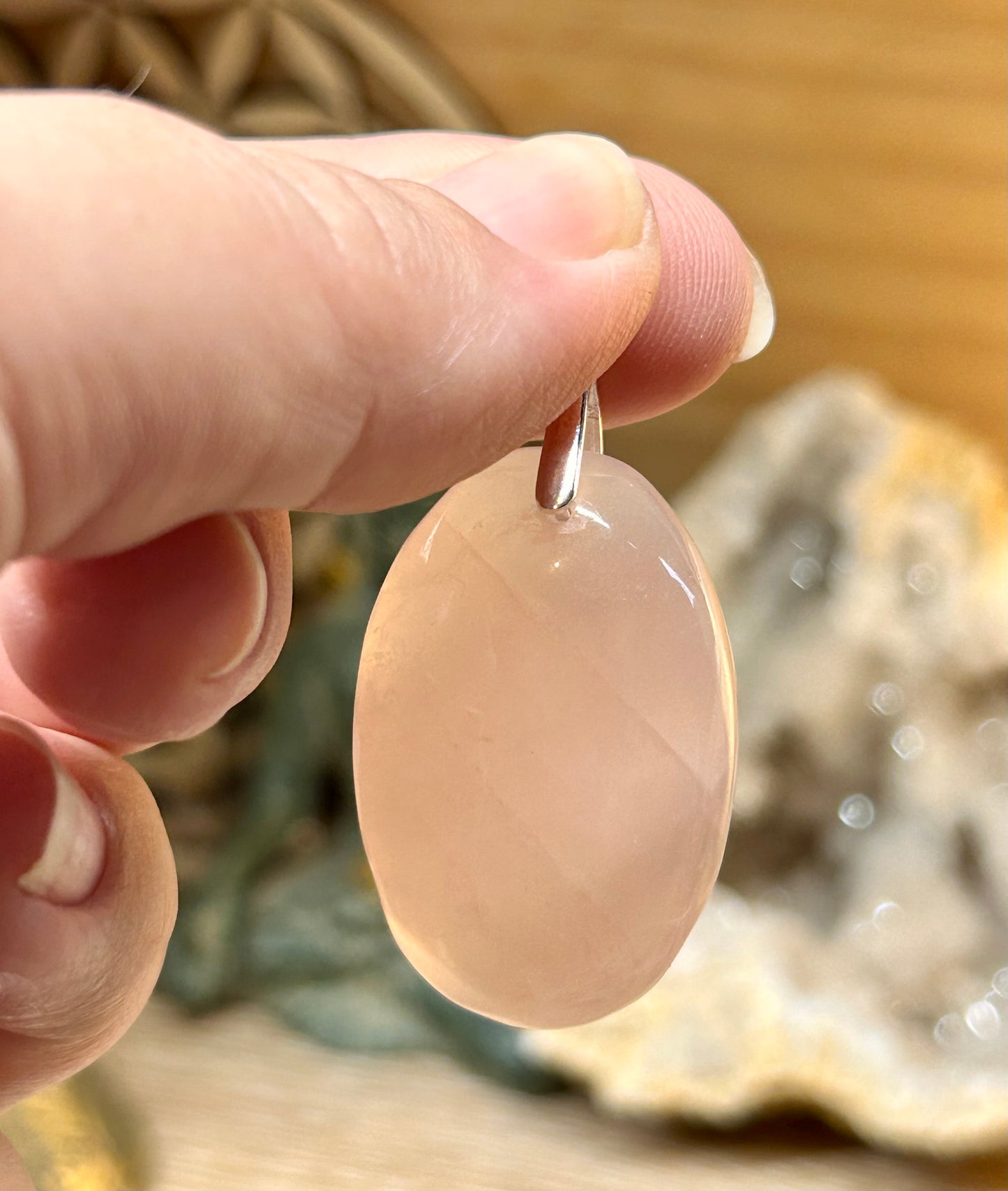 Pendentif de quartz rose