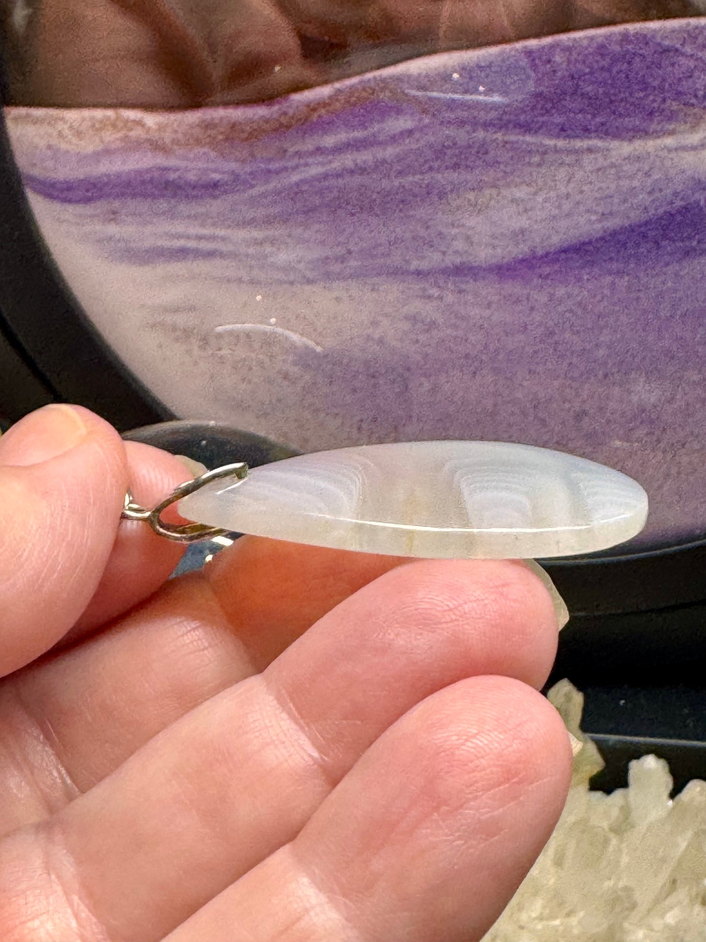 Pendentif d’agate blanche