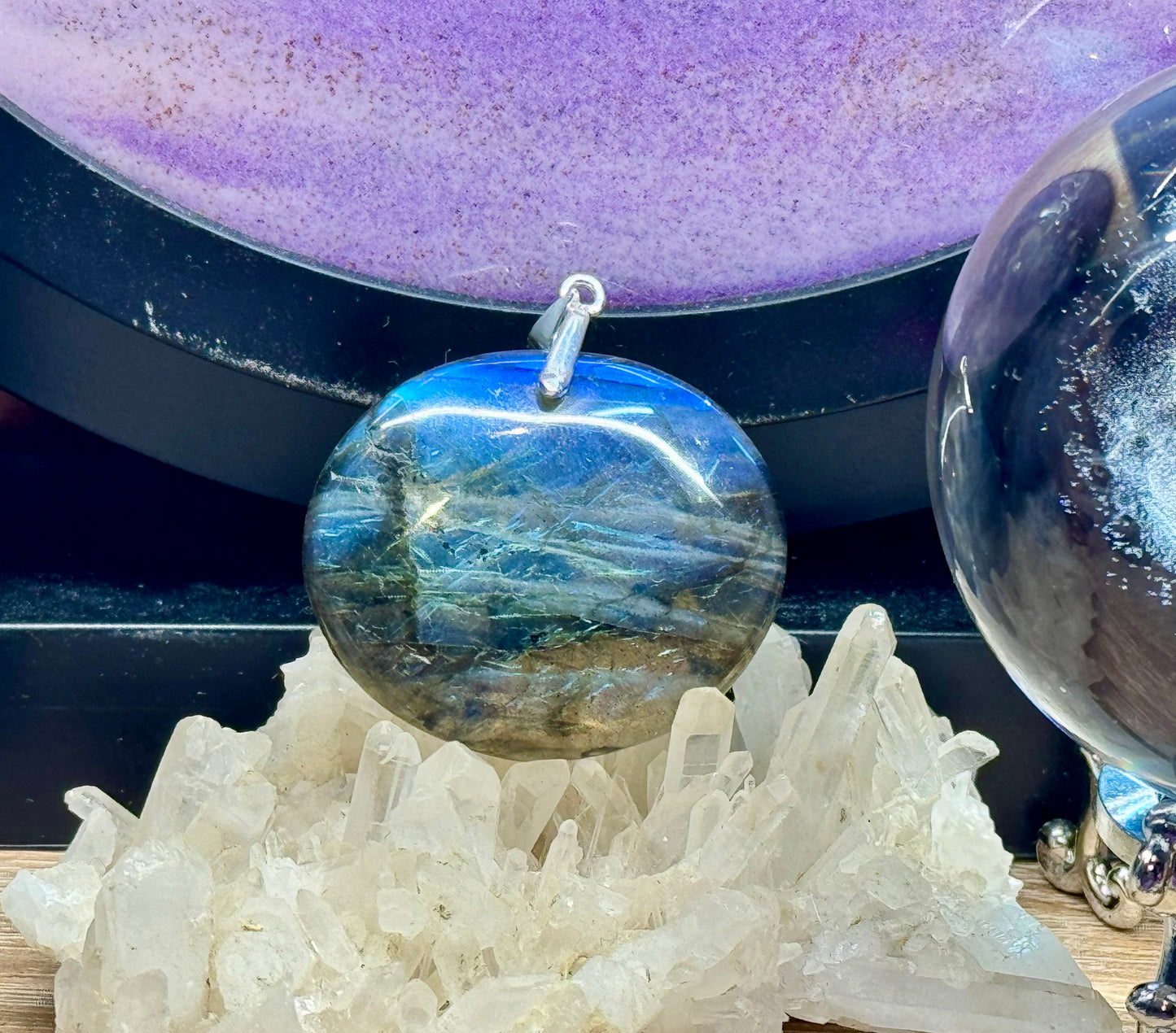 Pendentif de labradorite couché