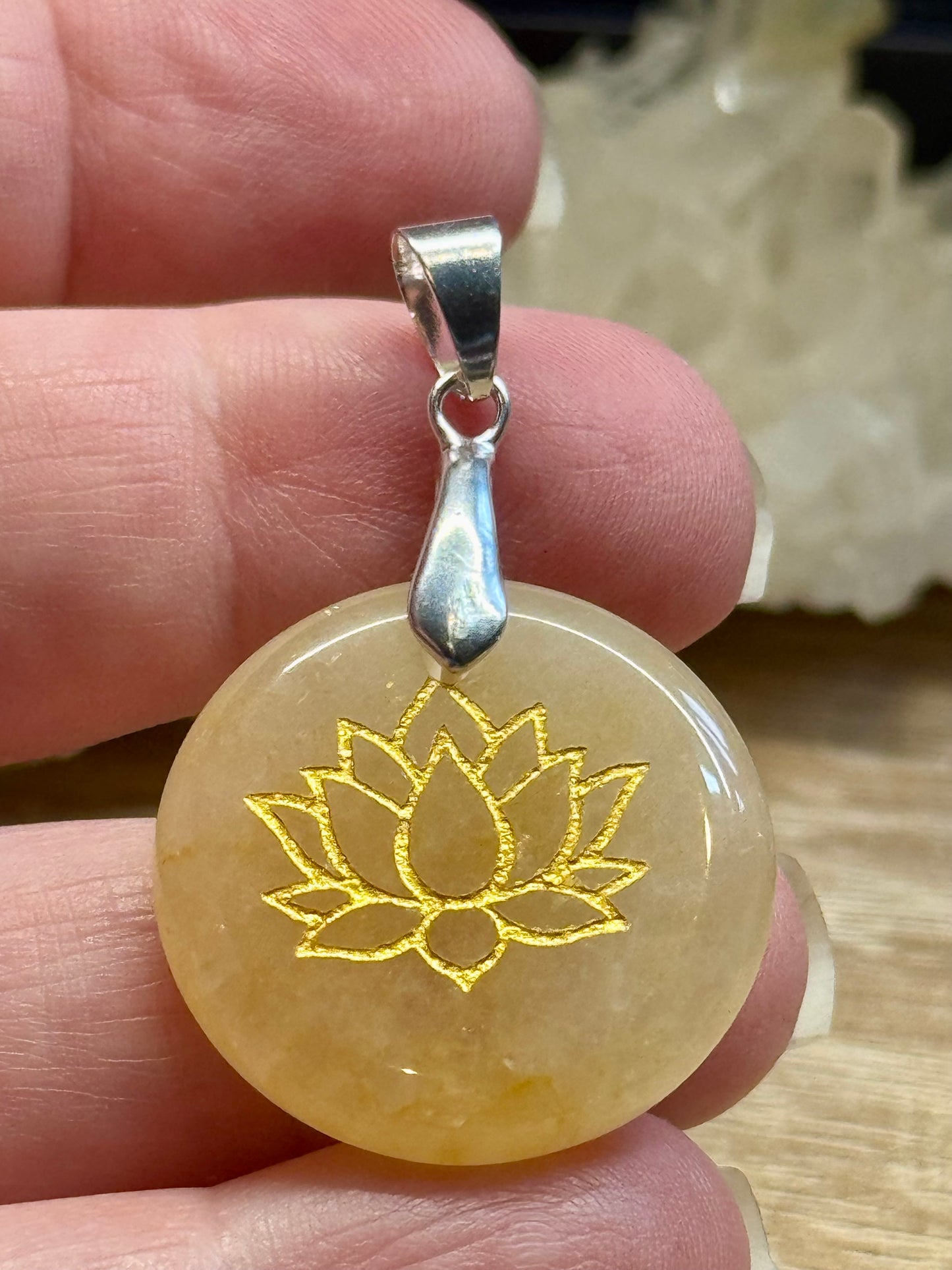 Pendentif d’Aventurine Jaune - Lotus 1