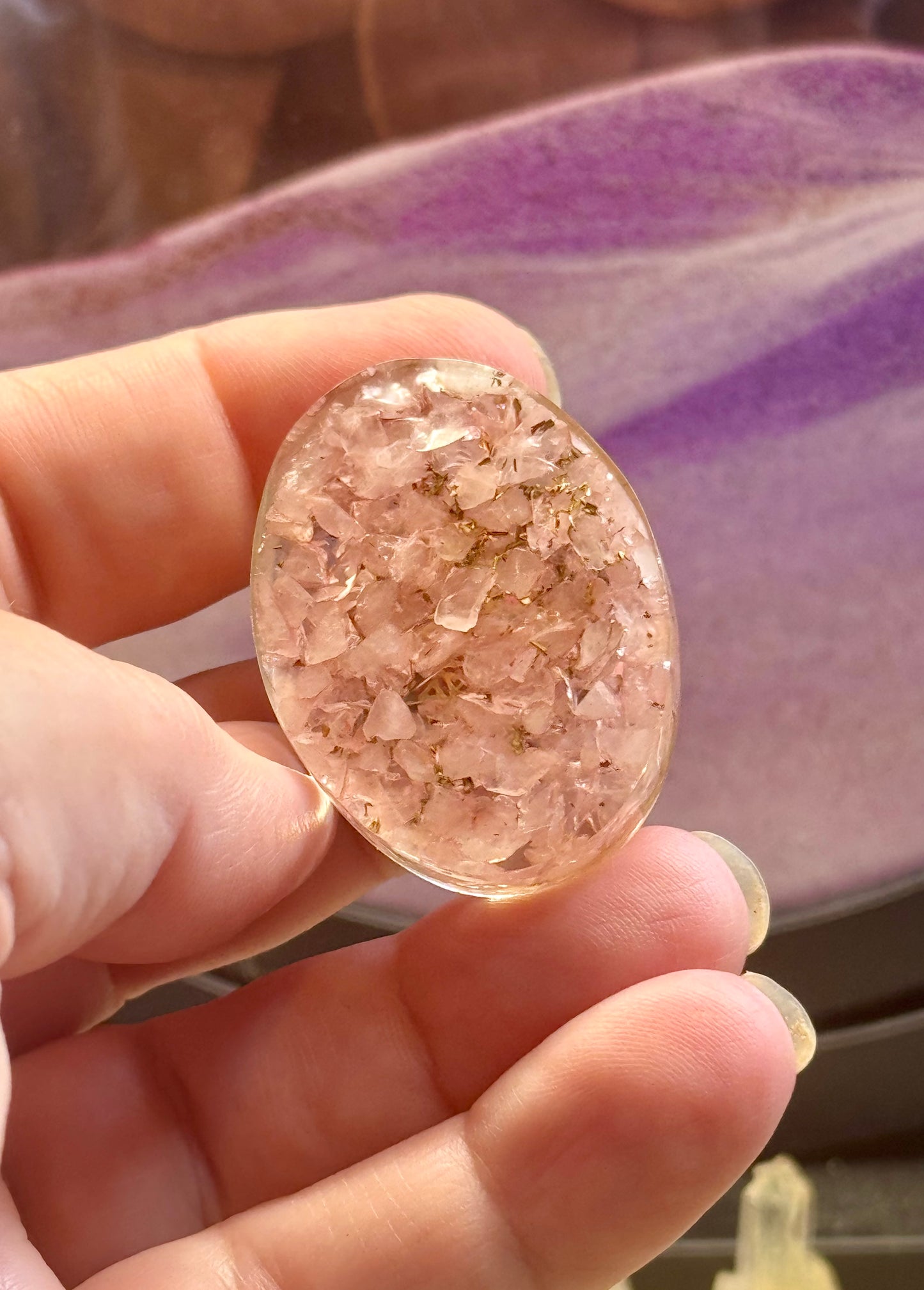 Petit Galet d’Orgonite Quartz Rose