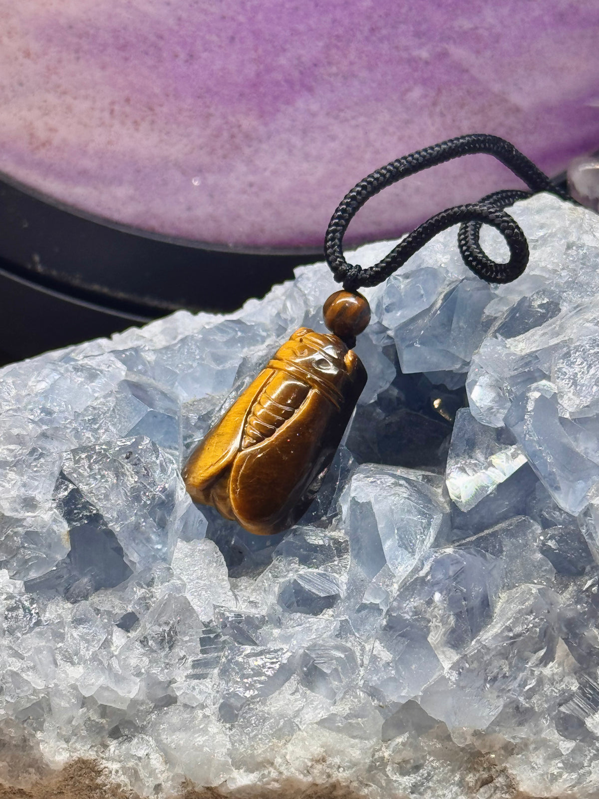 Pendentif Cigale en Oeil de Tigre
