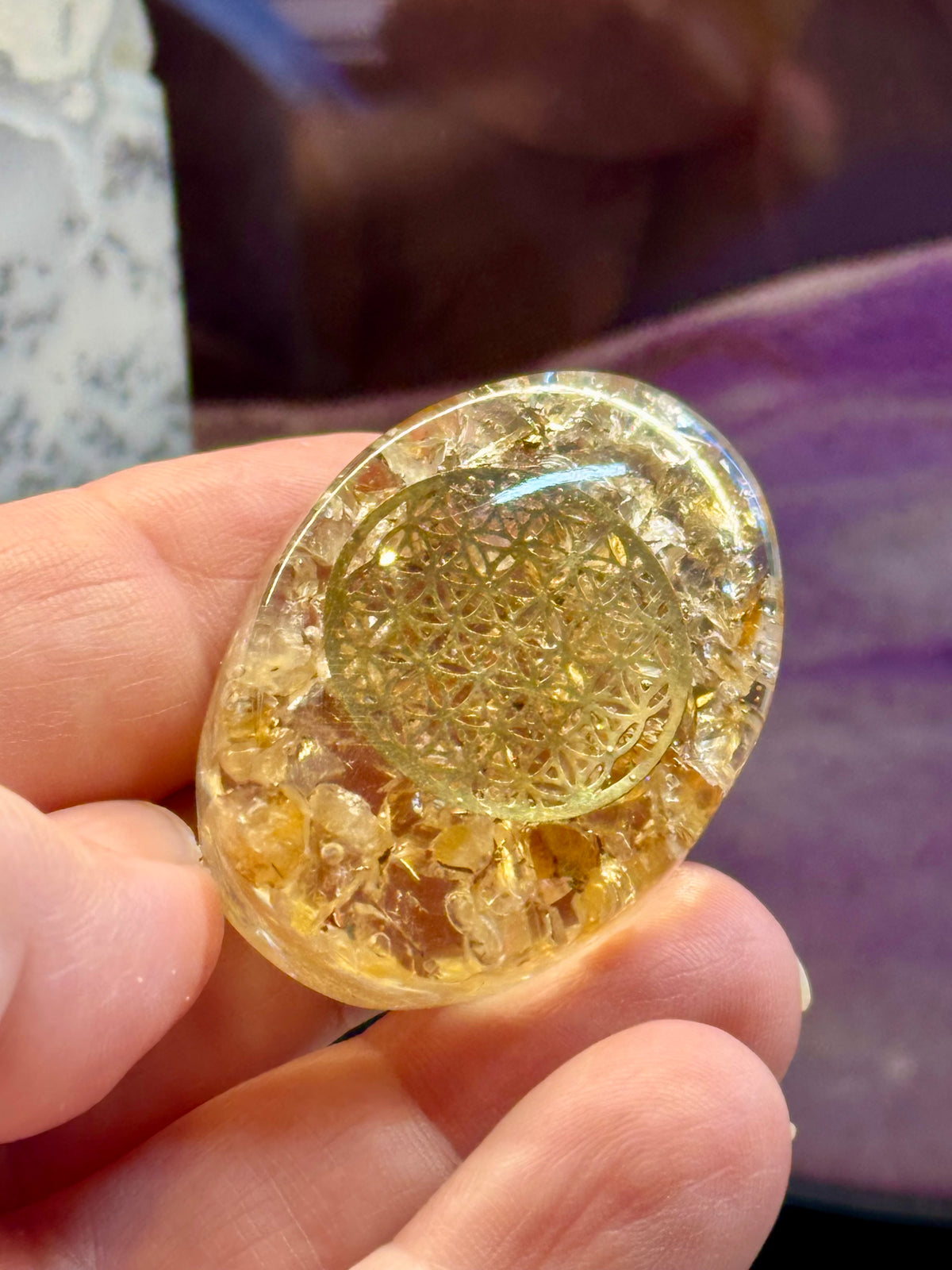 Petit galet de Citrine