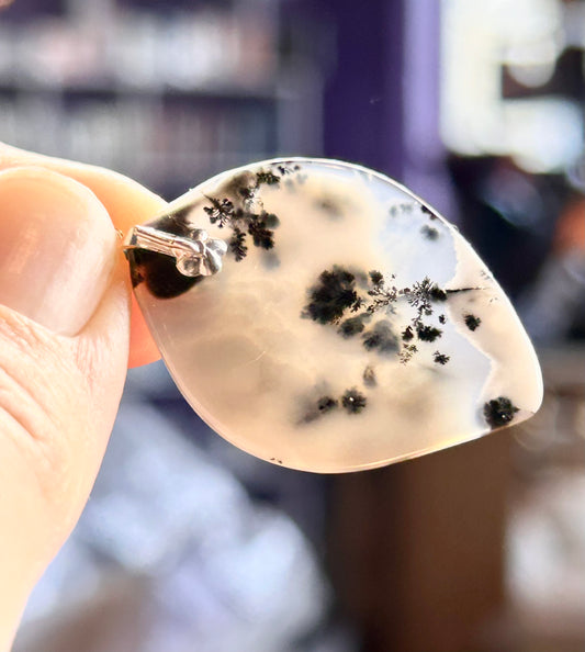 Pendentif d’agate dendritique