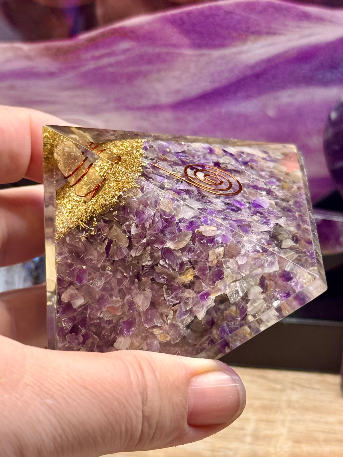 Orgonite pyramidale "Anti-stress et Lâcher prise"