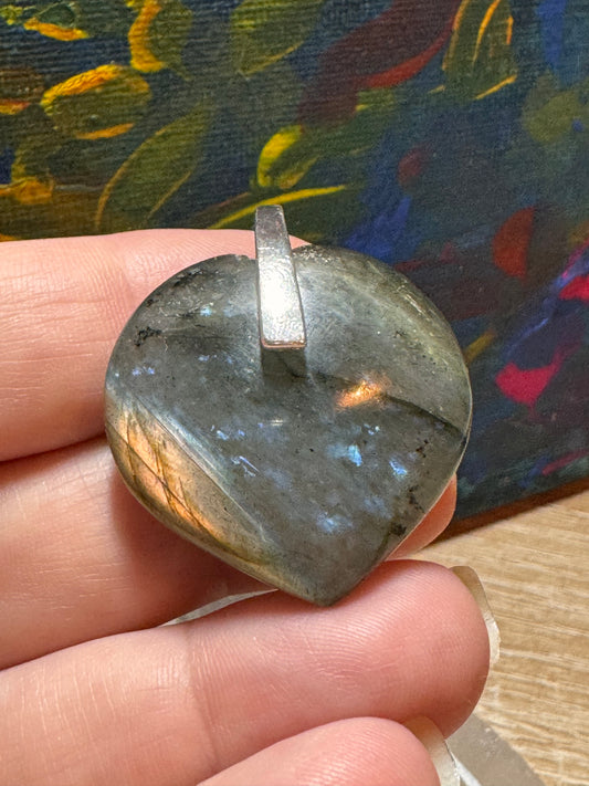 Pendentif cœur en labradorite