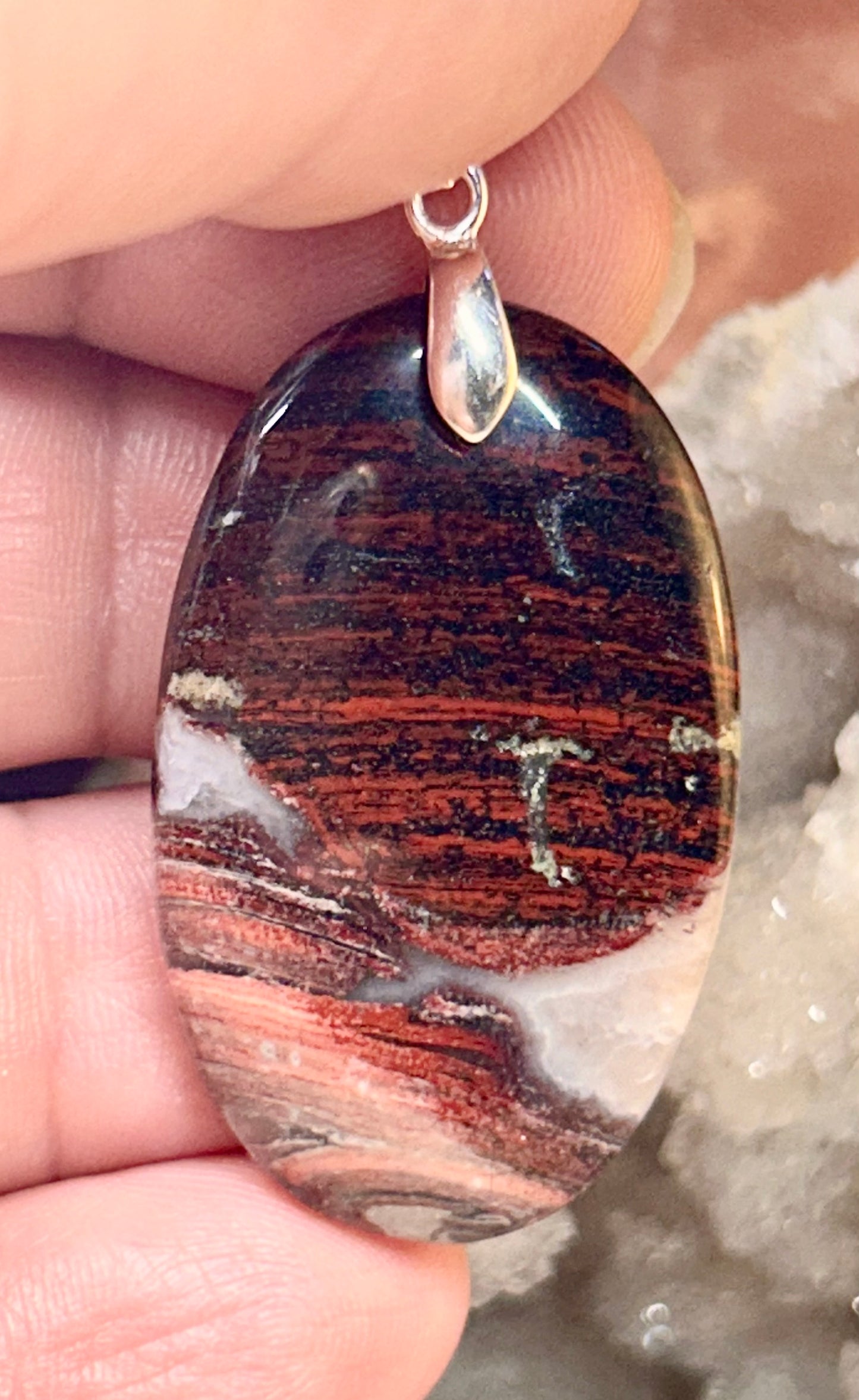 Pendentif de jaspe rouge
