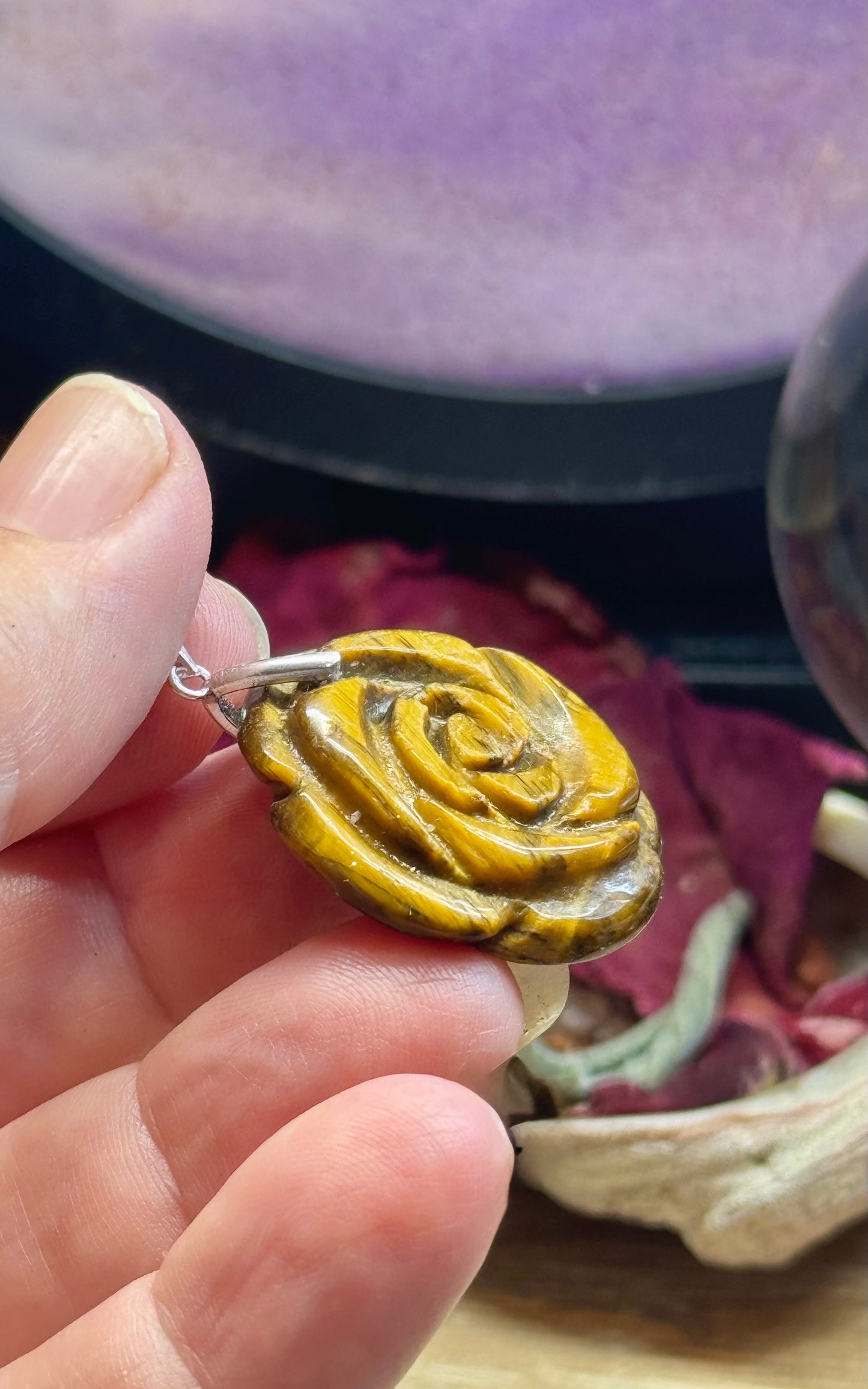 Pendentif rose en Oeil de Tigre