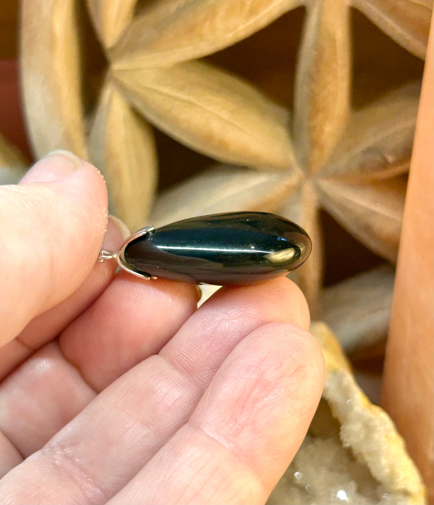Pendentif d’obsidienne œil céleste