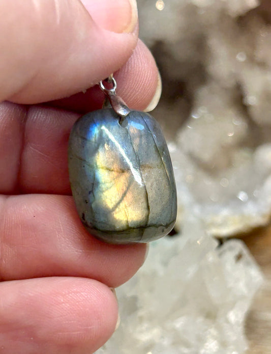 Pendentif de labradorite