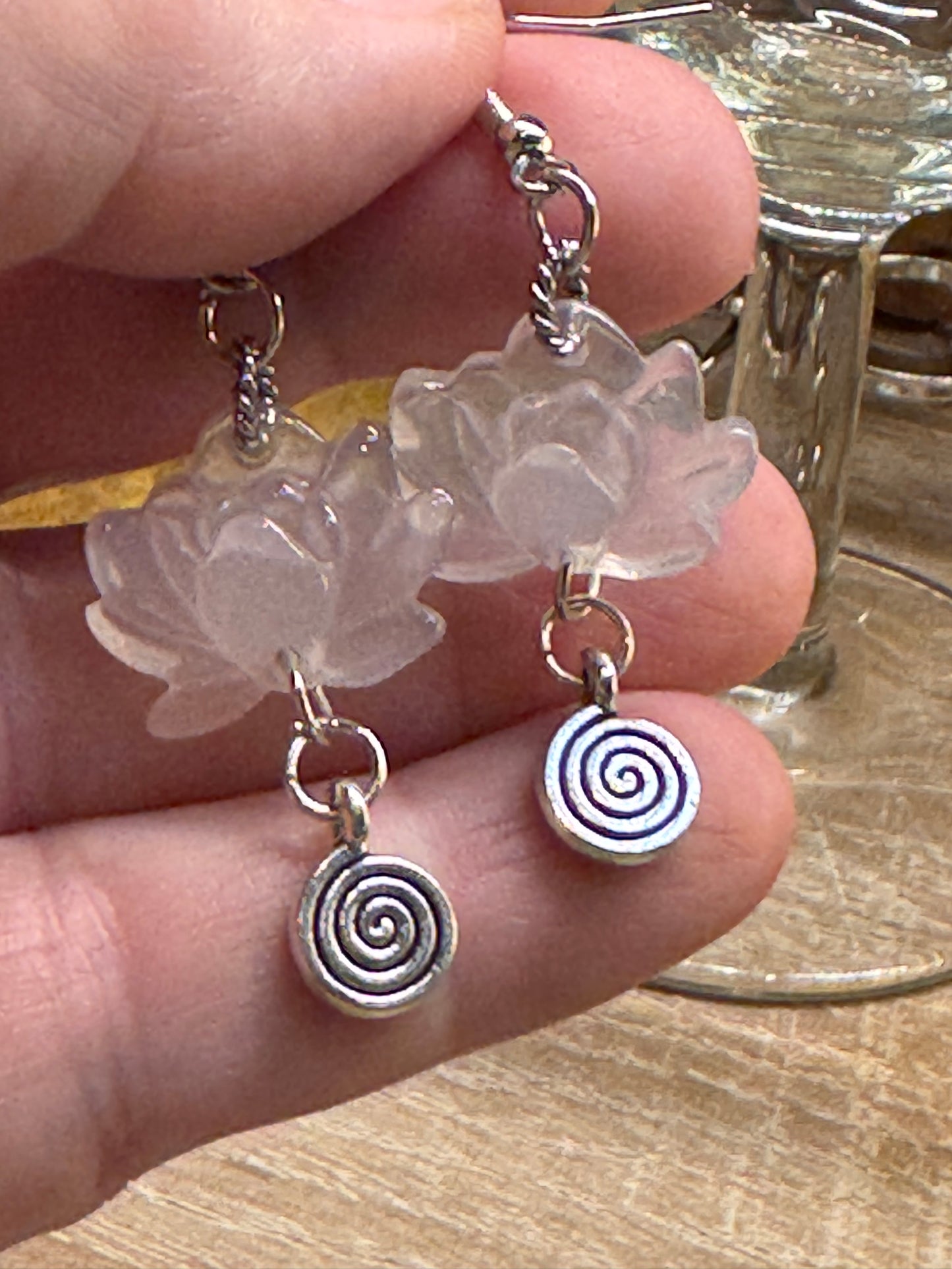 Boucles d’oreilles Lotus blanc et labyrinthe