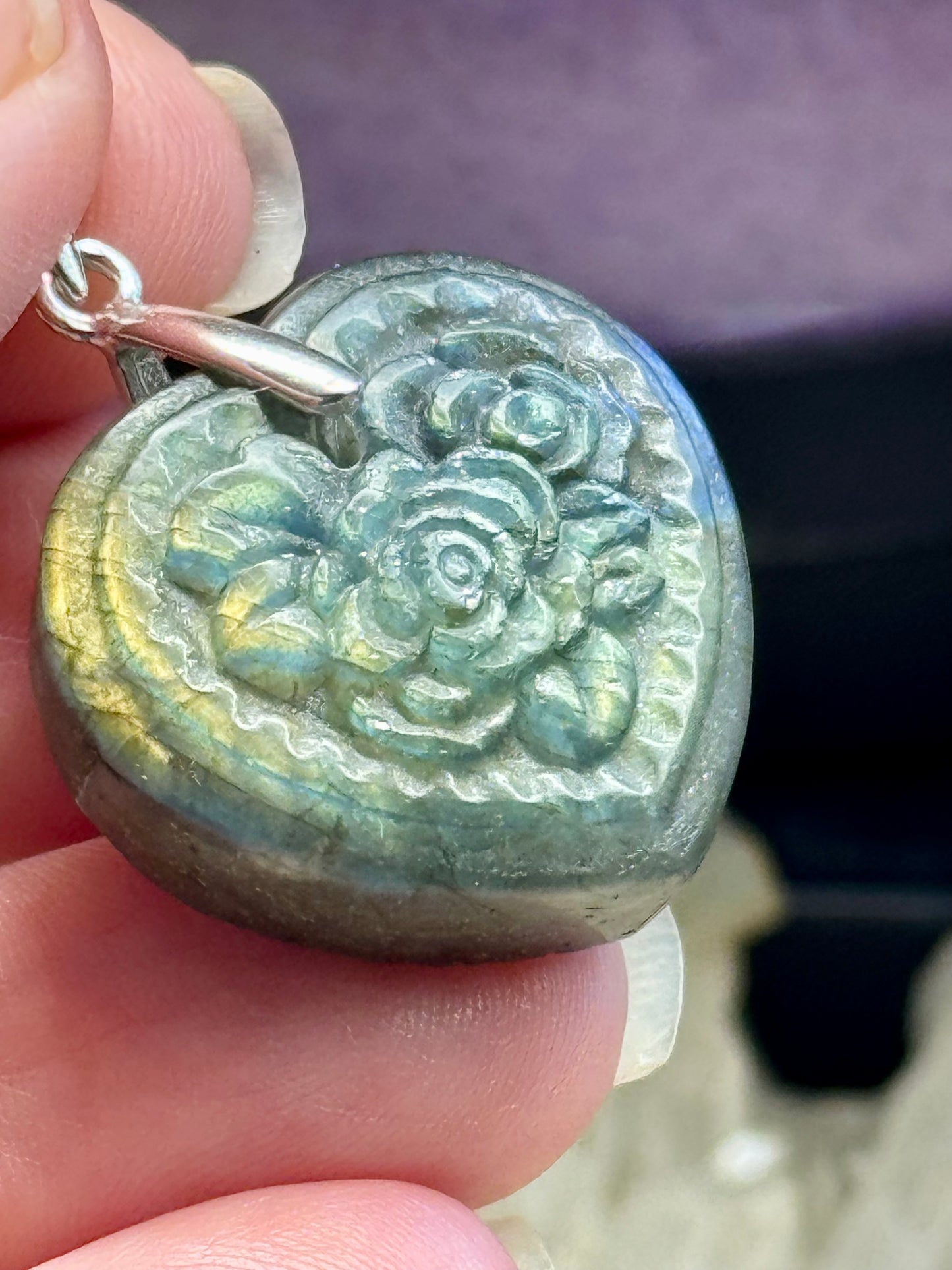 Pendentif en Labradorite Cœur Gravé