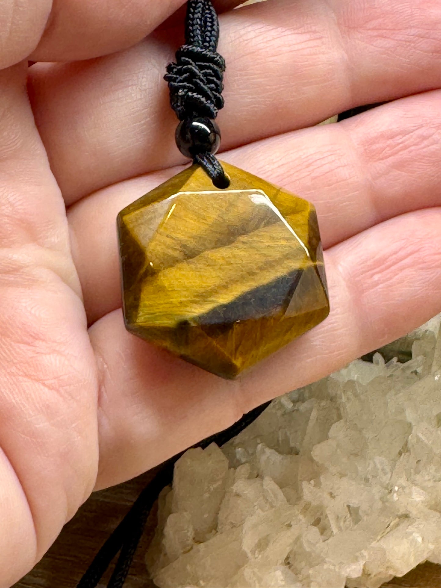 Collier avec sceau de Salomon Œil de tigre