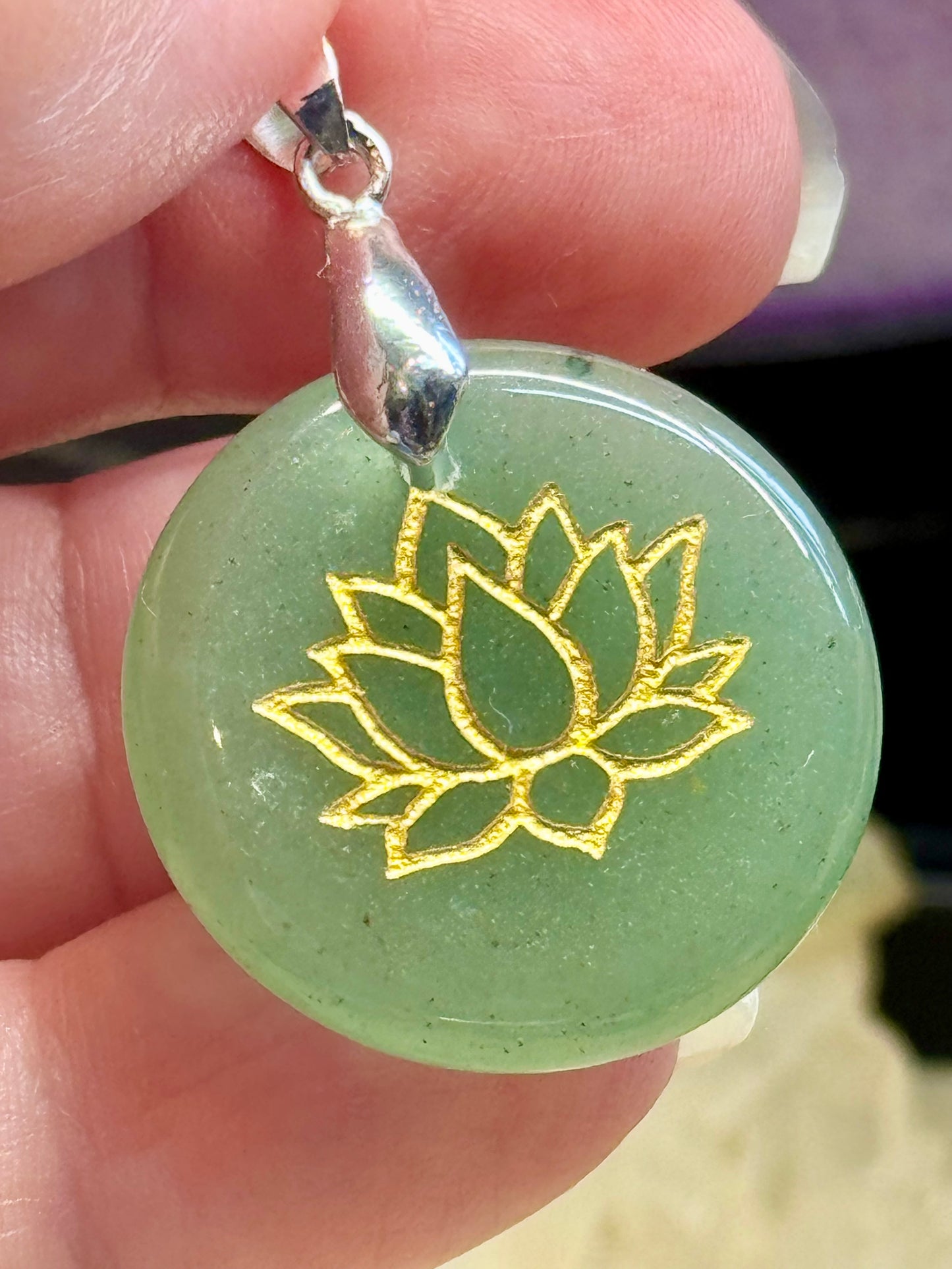 Pendentif en Aventurine verte 1 - Lotus