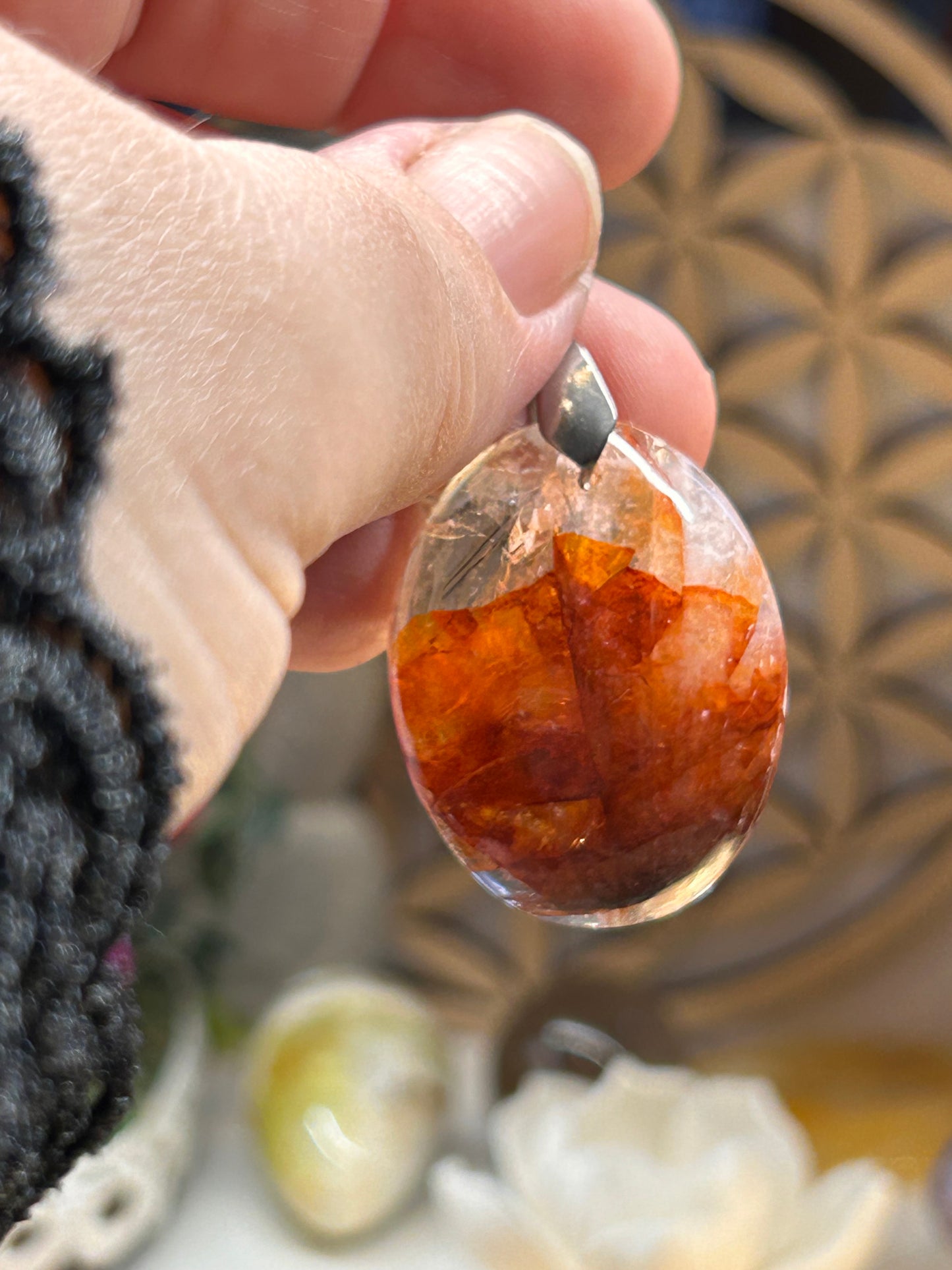 Pendentif de quartz hématoïde rouge