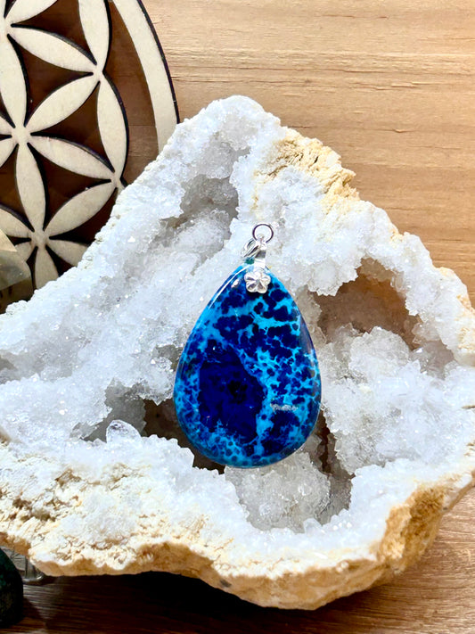 Pendentif de shattuckite d’Arizona